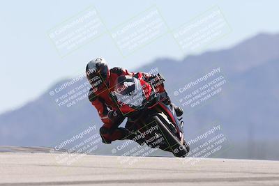 media/Oct-13-2025-Moto Forza (Mon) [[a66d839500]]/3-B Group/Session 4 (Turn 9)/